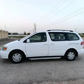 Toyota Sienna 2001