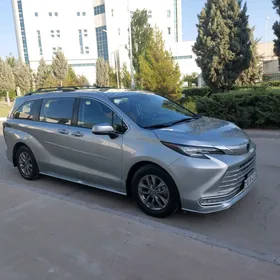 Toyota Sienna 2021
