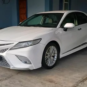Toyota Camry 2021