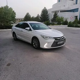 Toyota Camry 2016