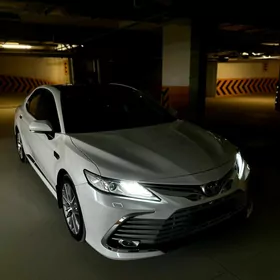 Toyota Camry 2018