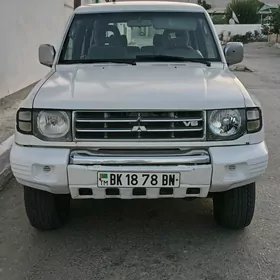 Mitsubishi Pajero 1999