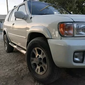 Nissan Pathfinder 2001