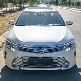 Toyota Camry 2015