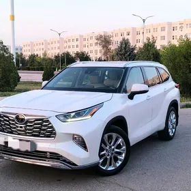 Toyota Highlander 2020