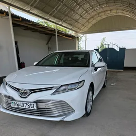 Toyota Camry 2020