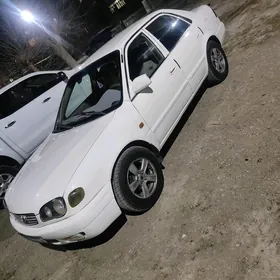 Toyota Corolla 2000