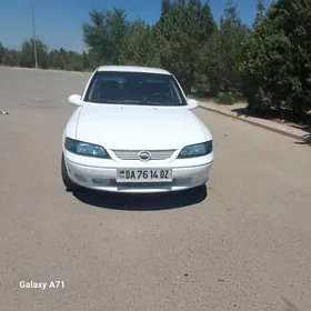 Opel Vectra 2000