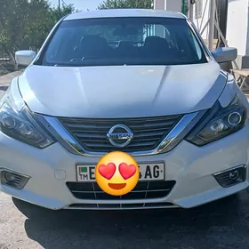 Nissan Altima 2018