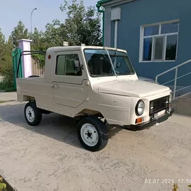 UAZ Profi 1990