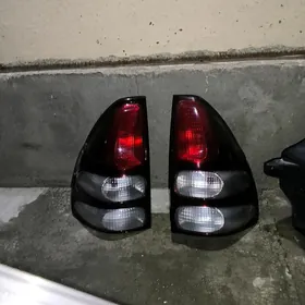 fara Prada