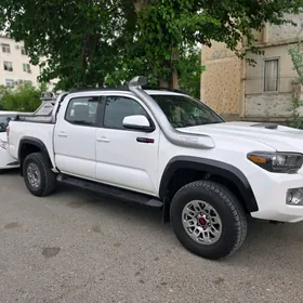 Toyota Tacoma 2018