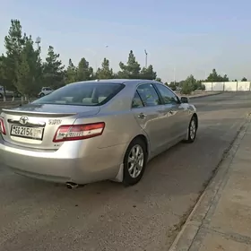 Toyota Camry 2011
