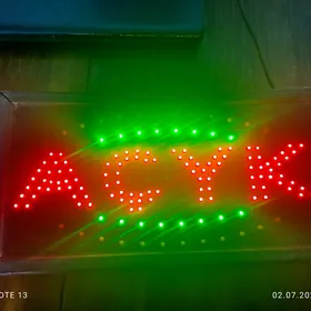 Açyk yazgyly çyra.