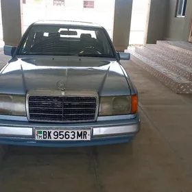 Mercedes-Benz 230E 1989