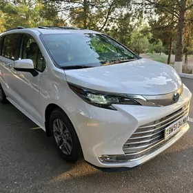 Toyota Sienna 2024