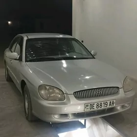 Hyundai Sonata 2001
