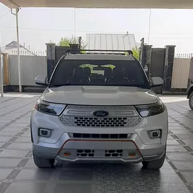 Ford Explorer 2022