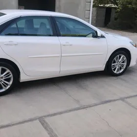 Toyota Camry 2017