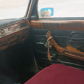 Lada 2107 1983