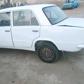 Lada 2104 1980