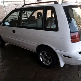 Mitsubishi RVR 1993