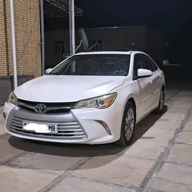 Toyota Camry 2017