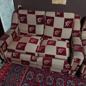 Диван и два кресла
