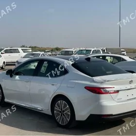 Toyota Camry 2025