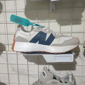 New Balance 327