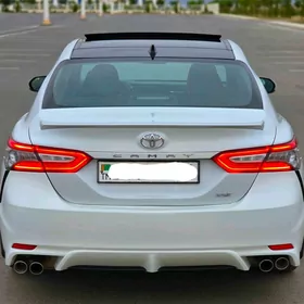 Toyota Camry 2019
