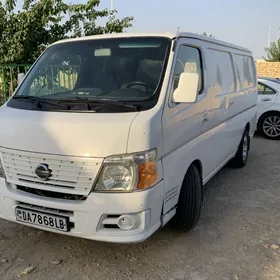 Nissan Urvan 2010