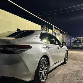 Toyota Camry 2022