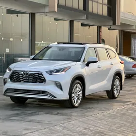 Toyota Highlander 2023