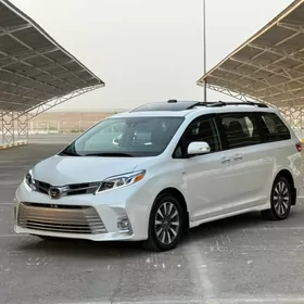 Toyota Sienna 2020