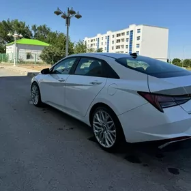 Hyundai Elantra 2021