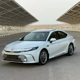 Toyota Camry 2024
