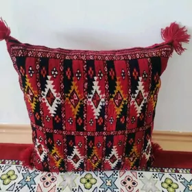 haly yastyk