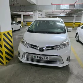 Toyota Sienna 2020