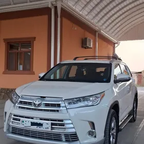 Toyota Highlander 2019