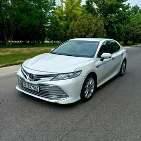 Toyota Camry 2018