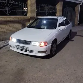 Nissan Sunny 1999