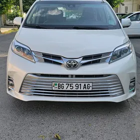 Toyota Sienna 2020