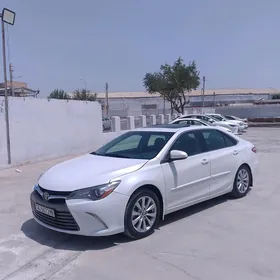 Toyota Camry 2017