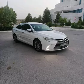 Toyota Camry 2016