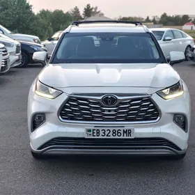 Toyota Highlander 2022