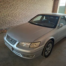 Toyota Camry 2000