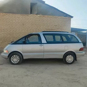 Toyota Previa 1991