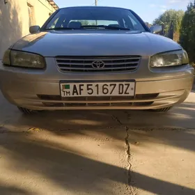 Toyota Camry 1999