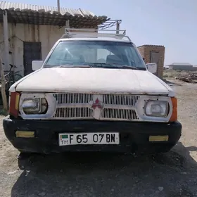 Mitsubishi L200 1994